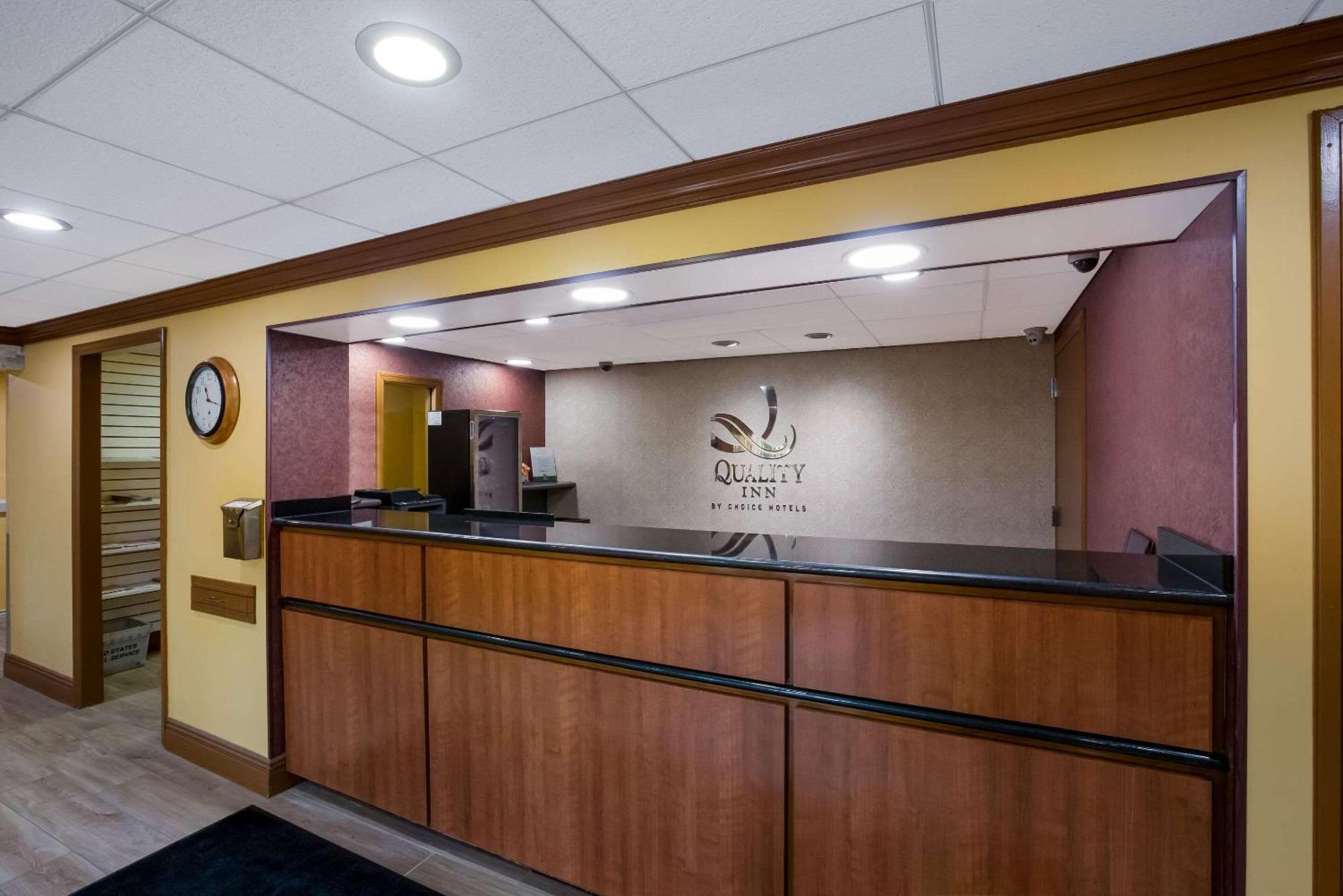 Quality Inn Near Princeton Lawrence Exterior photo