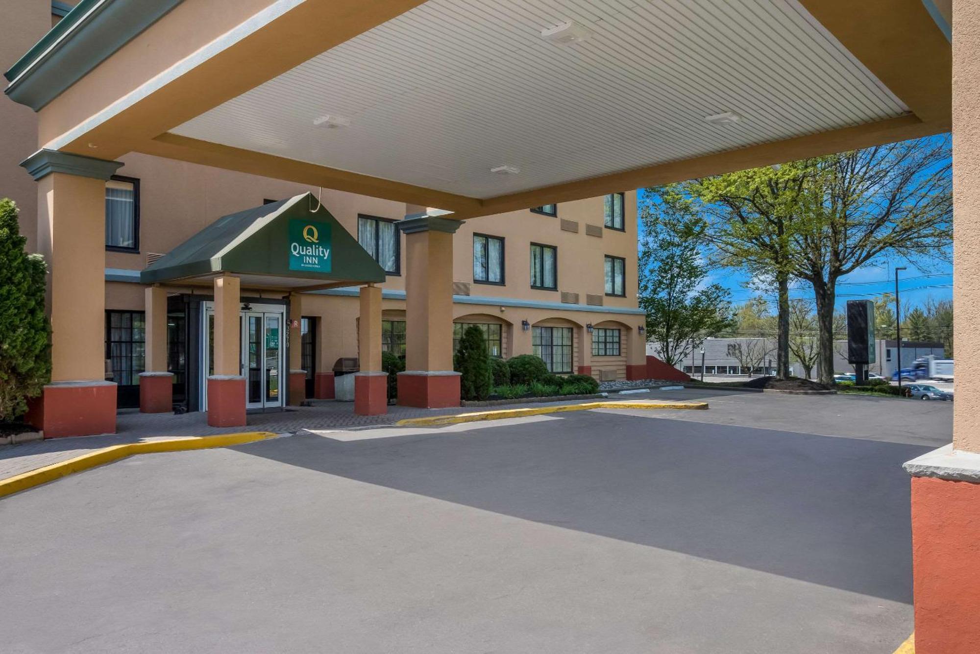 Quality Inn Near Princeton Lawrence Exterior photo
