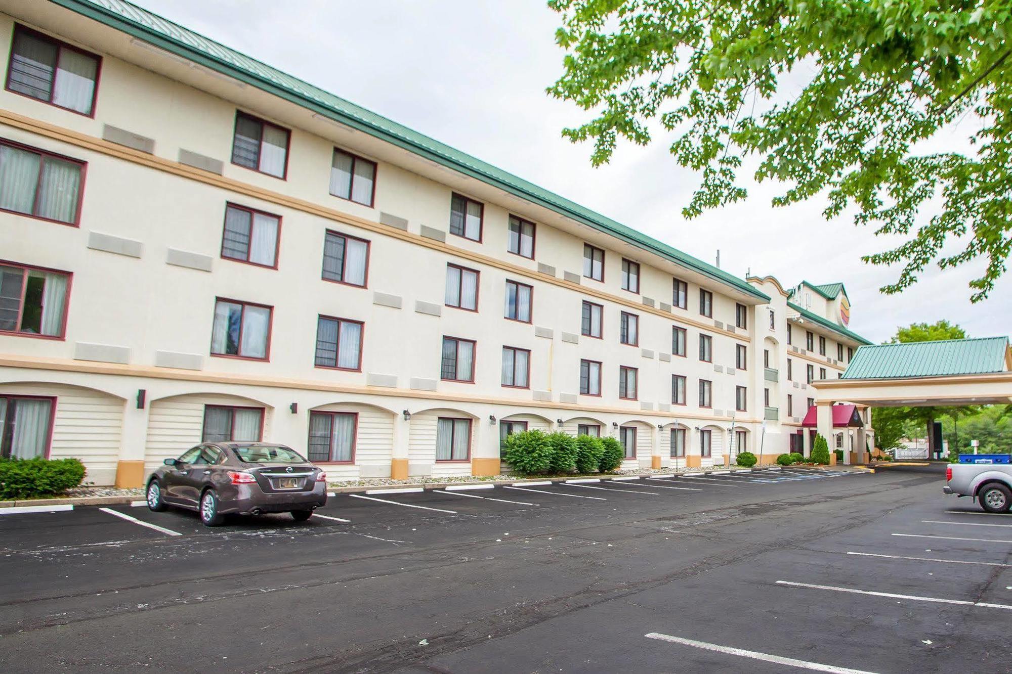 Quality Inn Near Princeton Lawrence Exterior photo