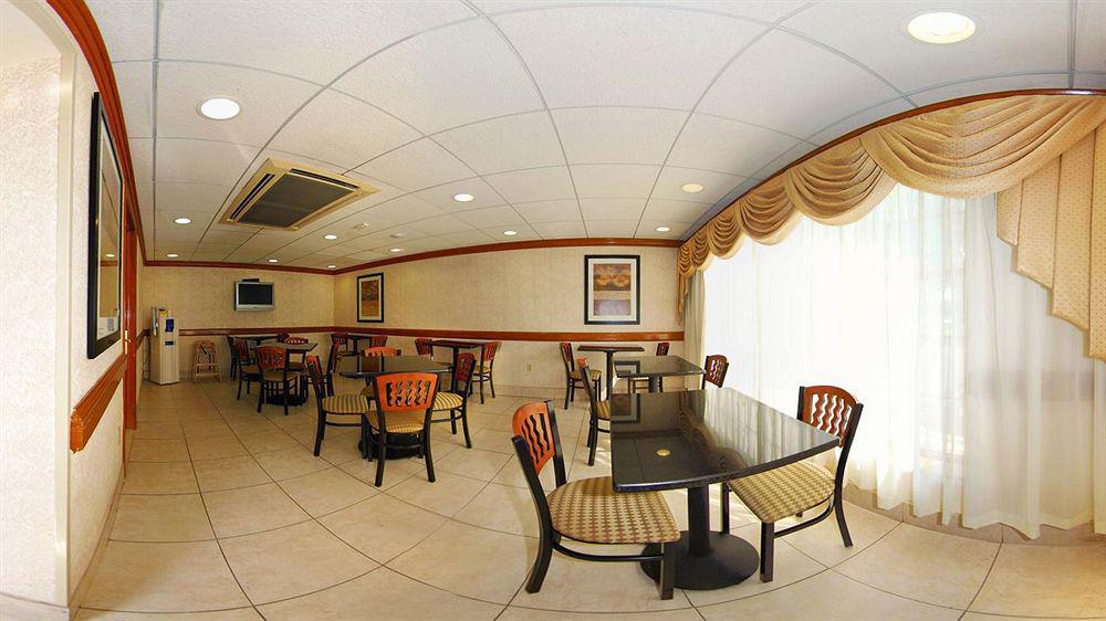 Quality Inn Near Princeton Lawrence Exterior photo
